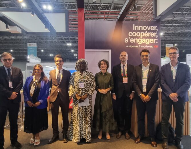 La Directrice exécutive de l&rsquo;ANCS à l&rsquo;inauguration du stand de la France à l&rsquo;IAS 2026
